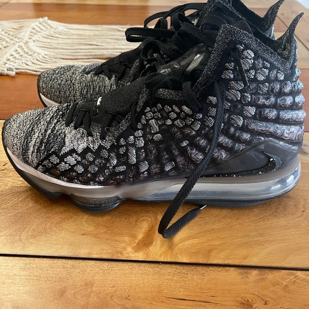 Lebron 17’s size 12